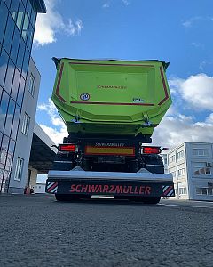 Návěs s vanovou korbou