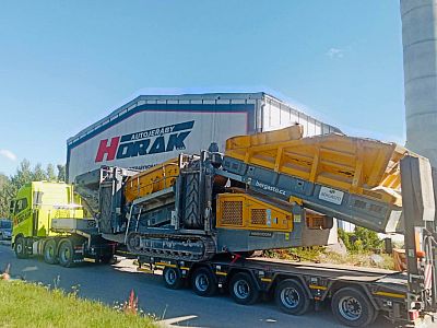 Podvalník Goldhofer pětinápravový