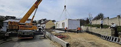 Přeprava modulárního domku 14 × 8,6 m pro firmu Hutchhouse