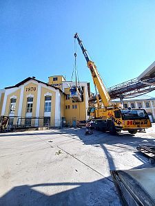 Pronájem autojeřábů s obsluhou