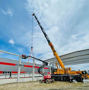 Pronájem autojeřábů s obsluhou